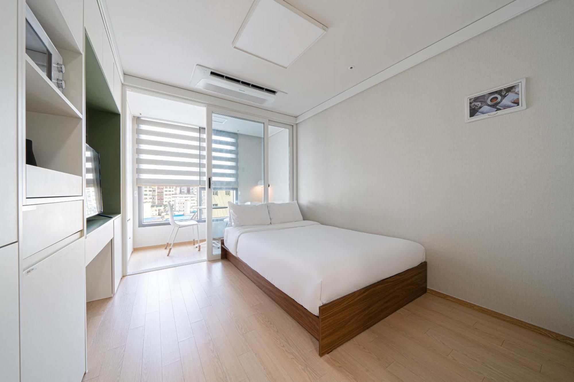 아파트 Urbanstay Myeongdong *