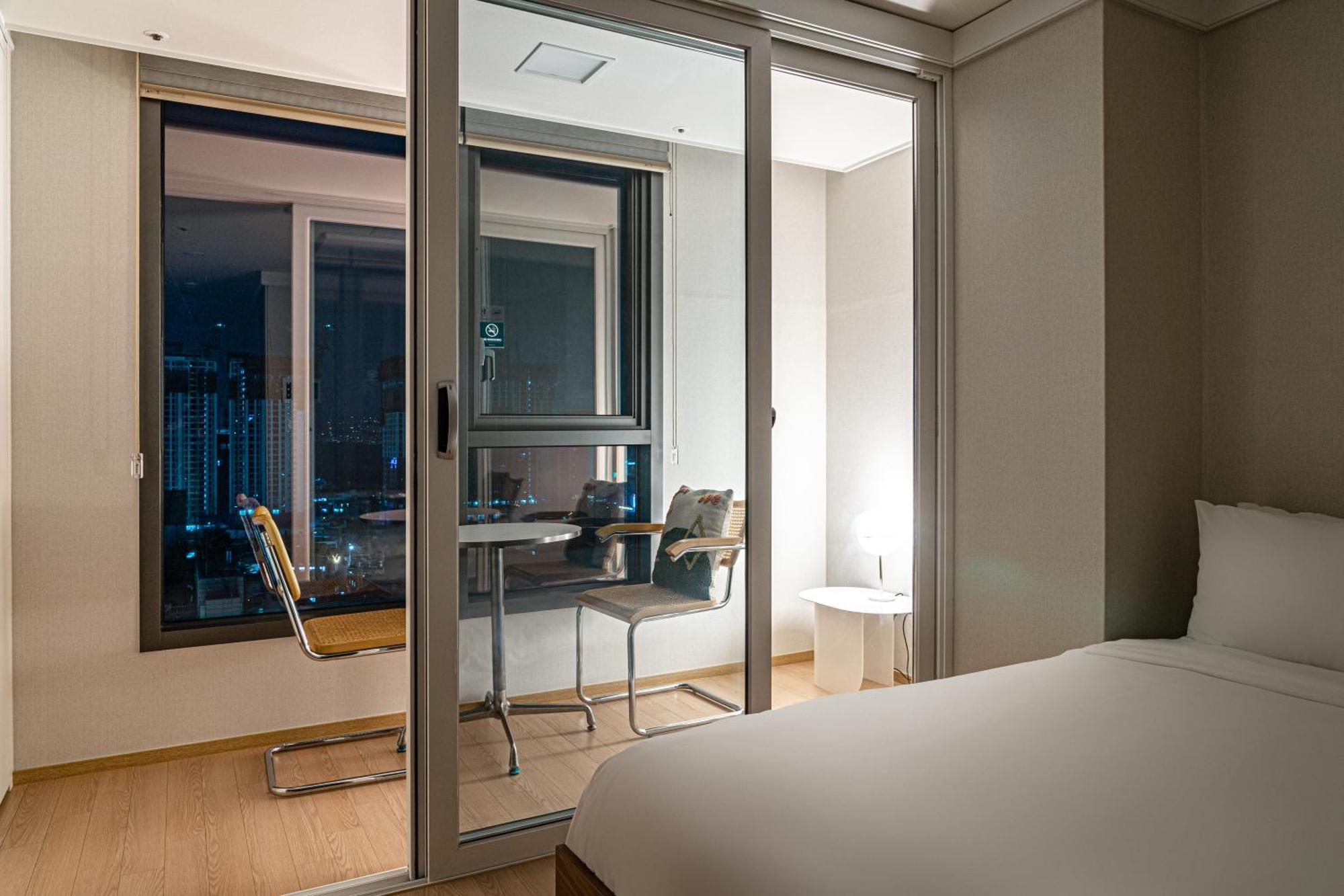 Urbanstay Myeongdong Apartemen Seoul